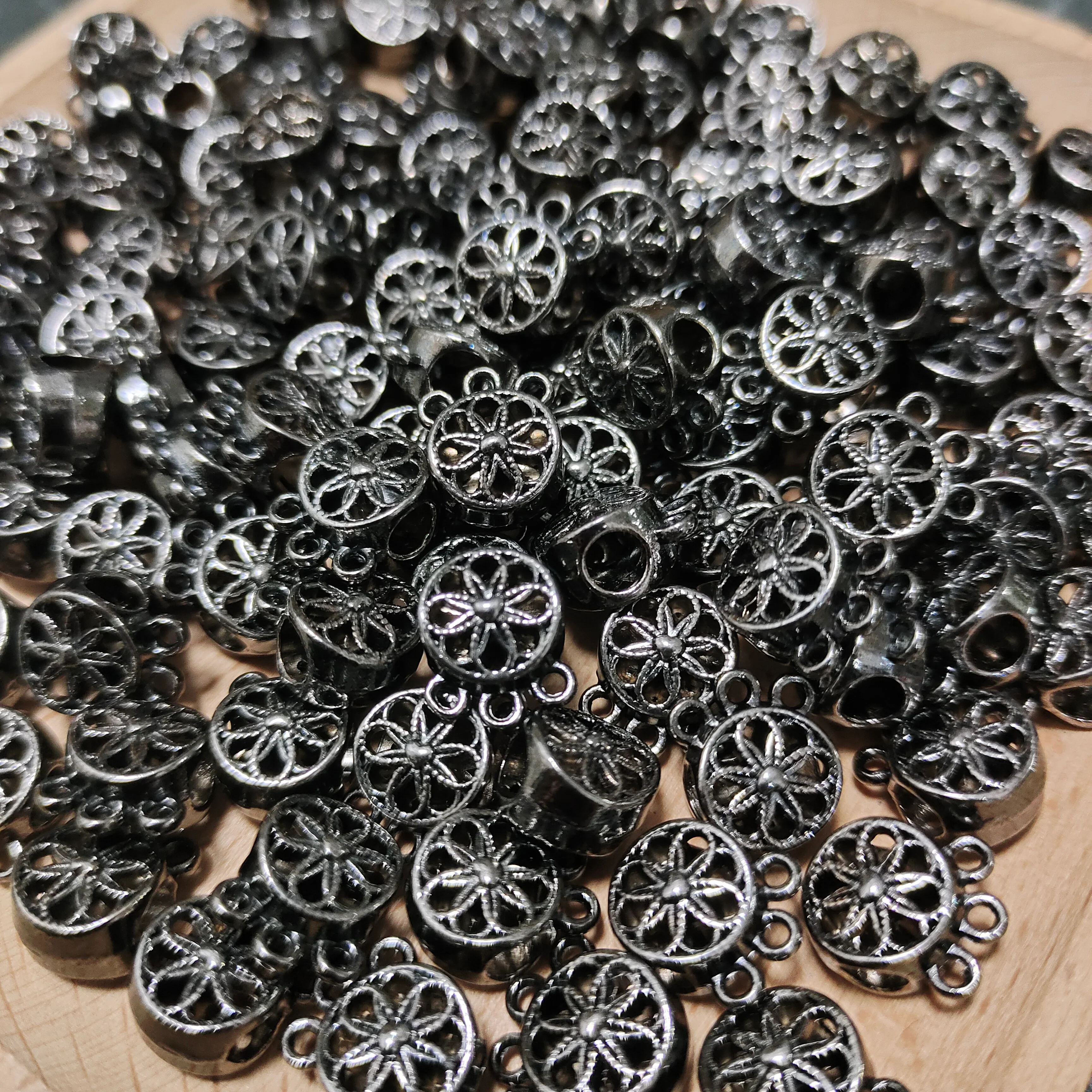 One bowl alloy charms - Image 14
