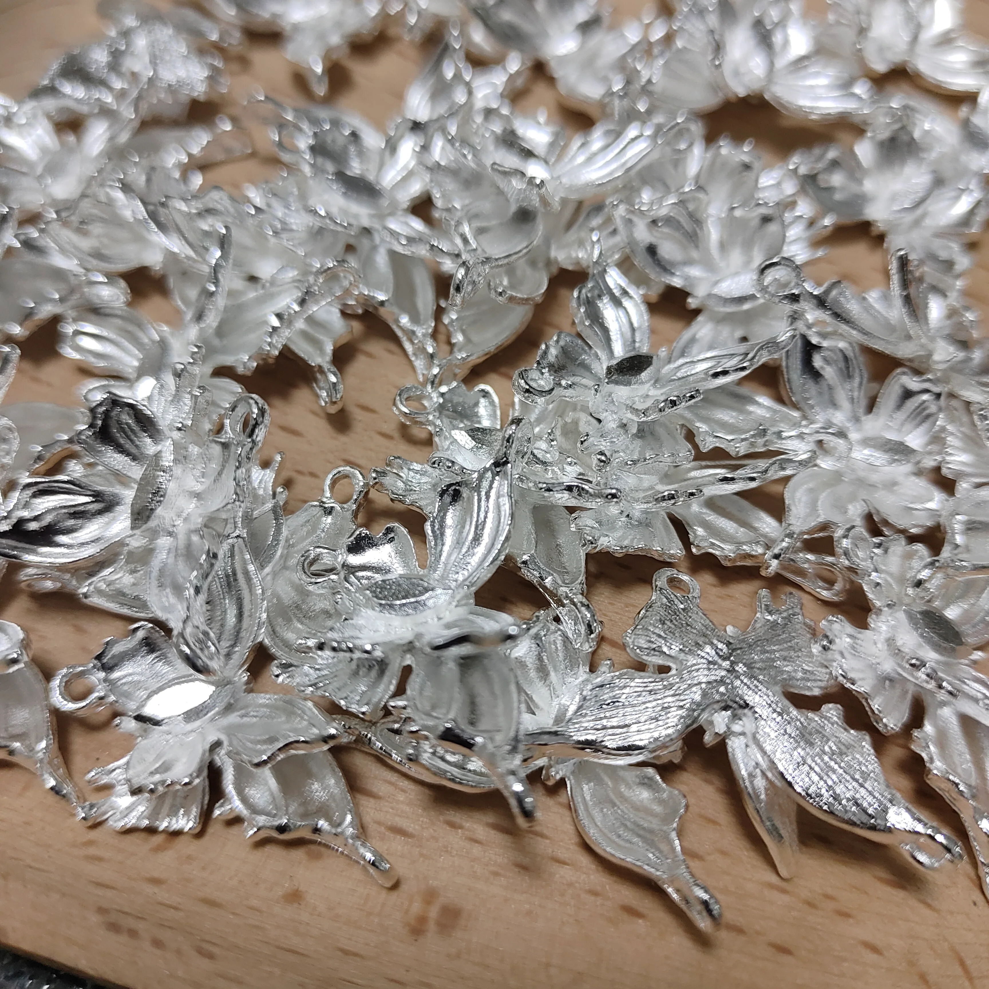 One bowl alloy charms - Image 4