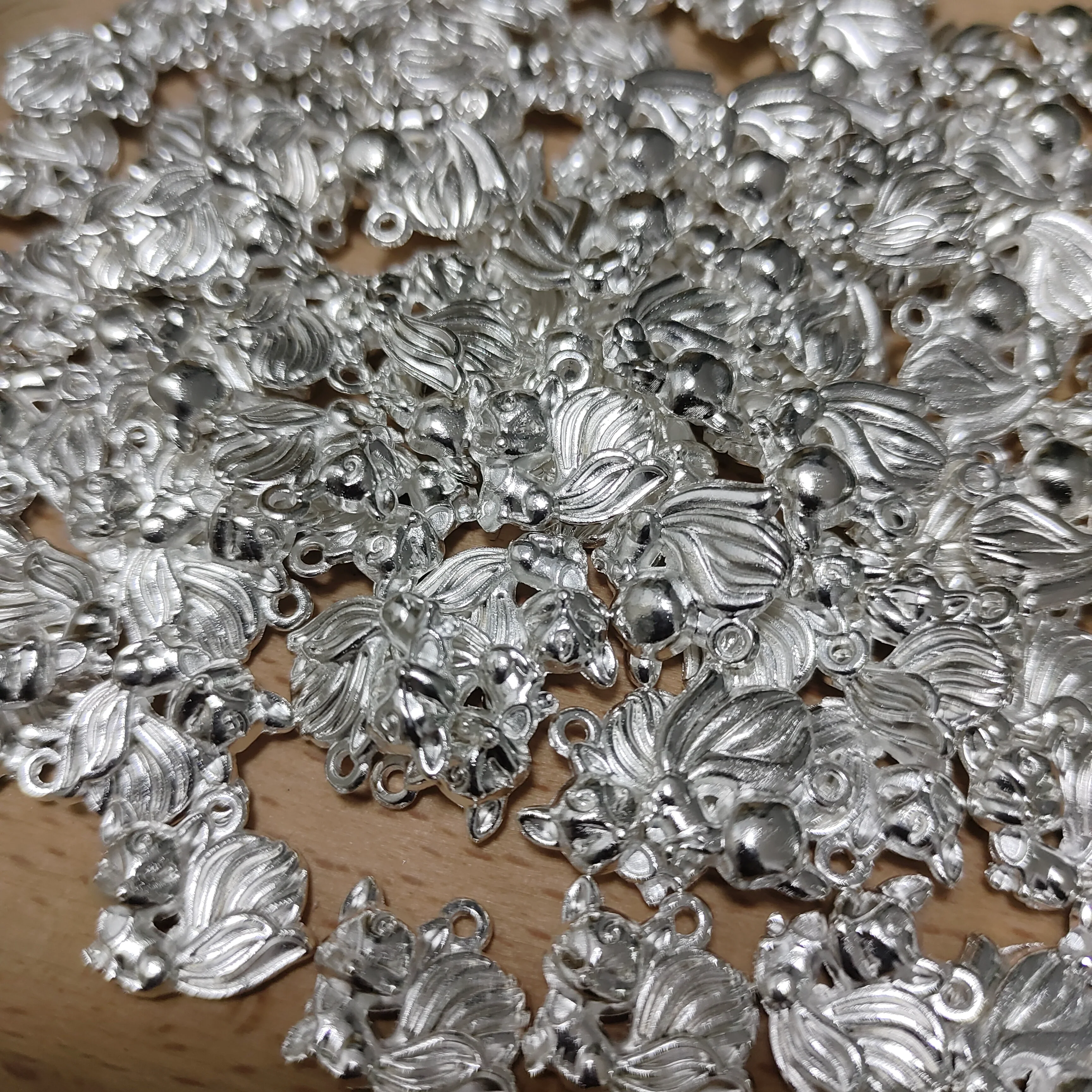 One bowl alloy charms - Image 9